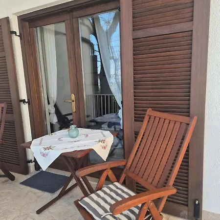 Cozy Garden Near The Sea Appartement *
