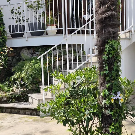 Cozy Garden Near The Sea Ičići